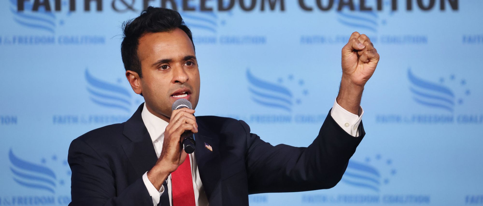 Vivek Ramaswamy Makes Bold Prediction About Future Of DeSantis, Trump