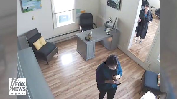 Mask-Less Nancy Pelosi Visits Hair Salon, Joins Long List Of Democrats Blowing Off Lockdowns