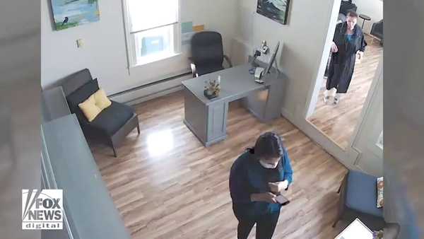 Mask-Less Nancy Pelosi Visits Hair Salon, Joins Long List Of Democrats Blowing Off Lockdowns