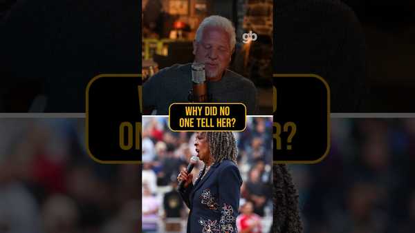 The WORST National Anthem Performance Ever?!