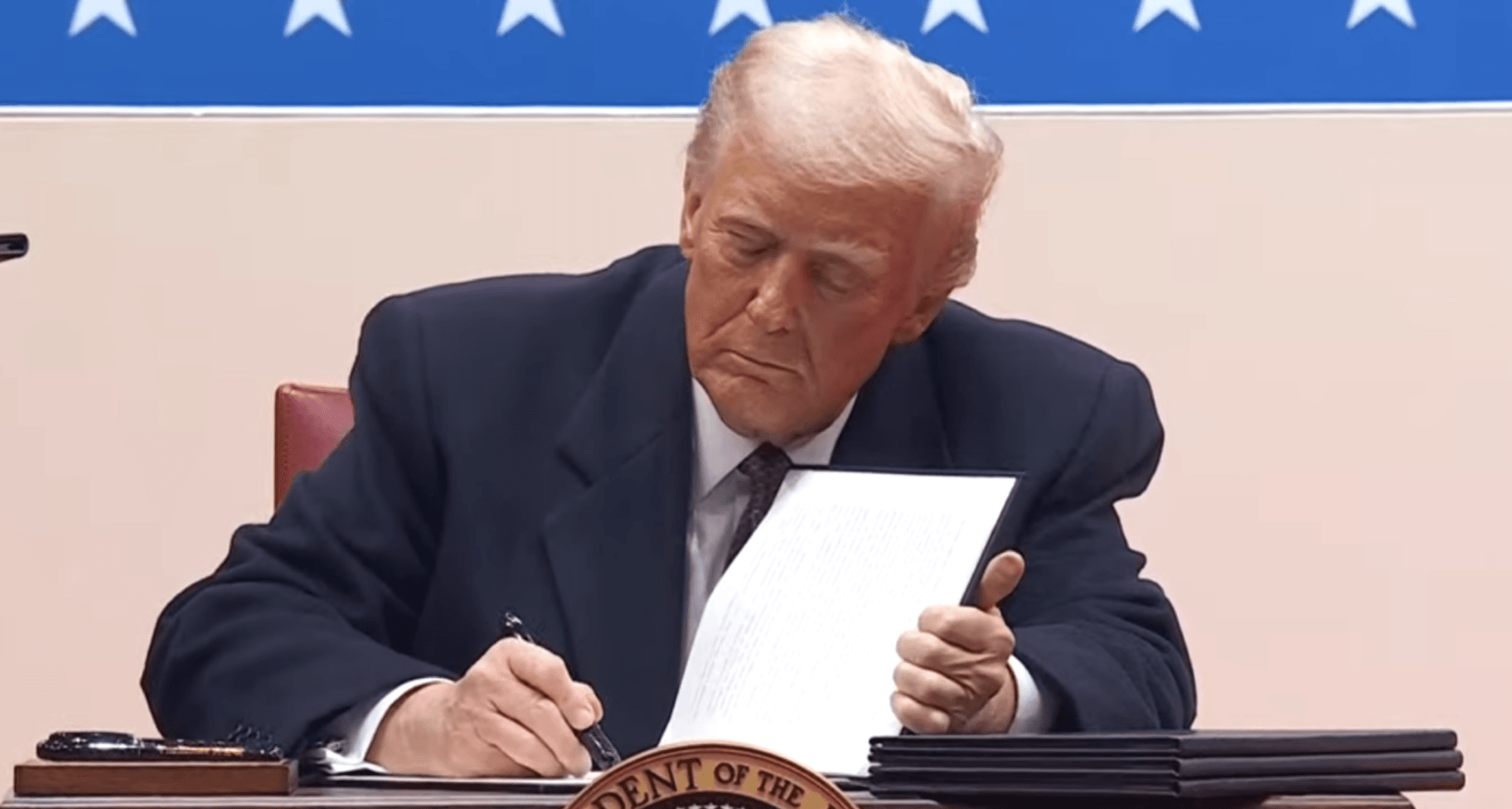 9 Ways Trump Started Securing The Border On His First Day ...